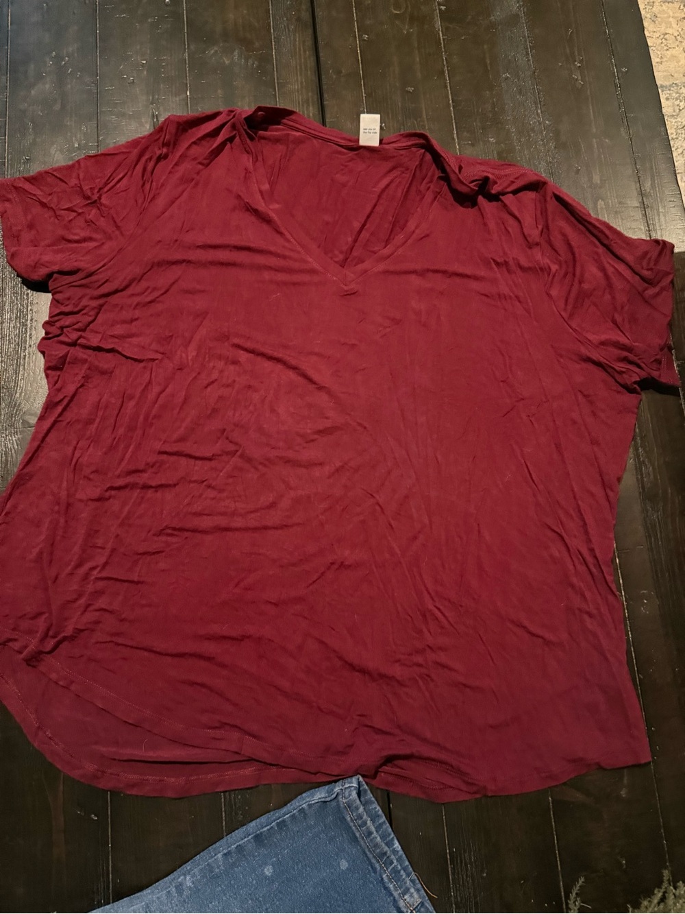 Old Navy Women's V-Neck Short Sleeve Tee - Wine